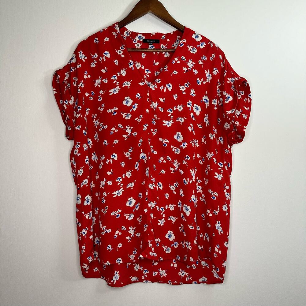 PLEIONE Size XL Red Floral V-Neck Blouse
